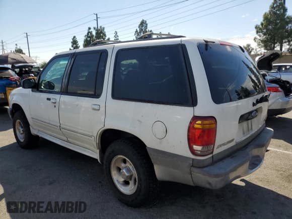 ✅ 1999 Ford Explorer XLT • VIN: 1FMZU32E9XZB36375 • Lot: 81591425. Wystawiony na Copart z przebiegiem 262 773 mil. Bezpłatny archiwum sprzedaży aukcyjnych z USA i szczegółowy raport historii pojazdu na DreamBid. Zdjęcie 2.