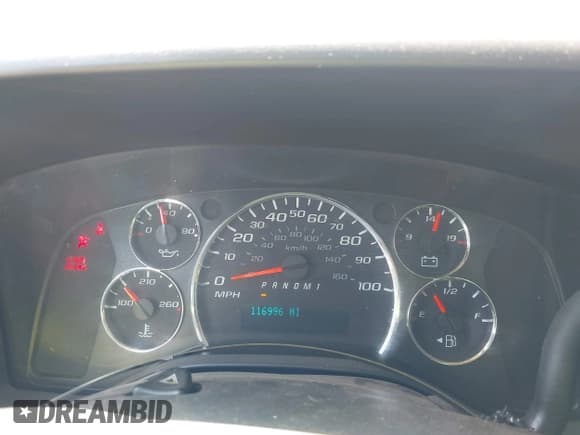 ✅ 2019 Chevrolet Express Cargo • VIN: 1GCWGAFG3K1216616 • Lot: 42992485. Wystawiony na IAAI z przebiegiem 116 996 mil. Bezpłatny archiwum sprzedaży aukcyjnych z USA i szczegółowy raport historii pojazdu na DreamBid. Zdjęcie 7.