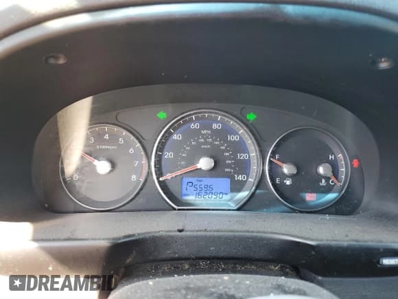 ✅ 2011 Hyundai Santa Fe Limited • VIN: 5XYZHDAG6BG033407 • Lot: 44275095. Listed on Copart with 162,090 mi. Free auction sales archive from the USA and detailed vehicle history report at DreamBid. Image 9.