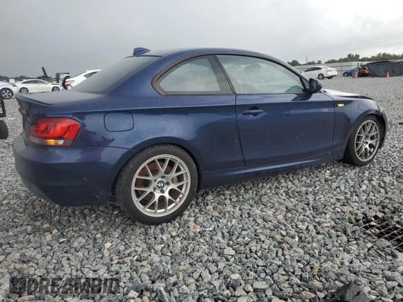 ✅ 2011 BMW 1 Series 135i • VIN: WBAUC9C57BVM11368 • Лот: 63736765. Опубликован ранее на Copart с пробегом 102 682 миль. Бесплатный доступ к архиву аукционных продаж из США и подробный отчёт об истории автомобиля на DreamBid. Изображение 3.