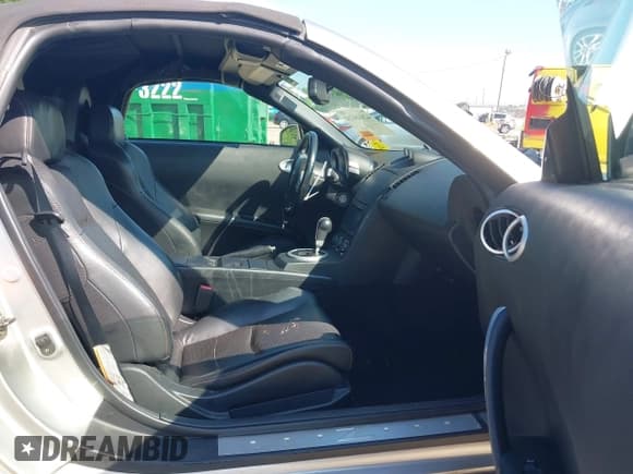 ✅ 2004 Nissan 350Z Enthusiast • VIN: JN1AZ36A94T003952 • Lot: 42448314. Listed on IAAI with 99,690 mi. Free auction sales archive from the USA and detailed vehicle history report at DreamBid. Image 5.