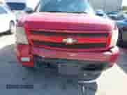 2008 Chevrolet Silverado 1500 1LT z VIN 2GCEC13J681206561, wystawiony jako IAAI lot #43455813 z przebiegiem 189 598 mil mil oraz . Historia ofert i sprzedaży dostępna na DreamBid. Obrazek 6.