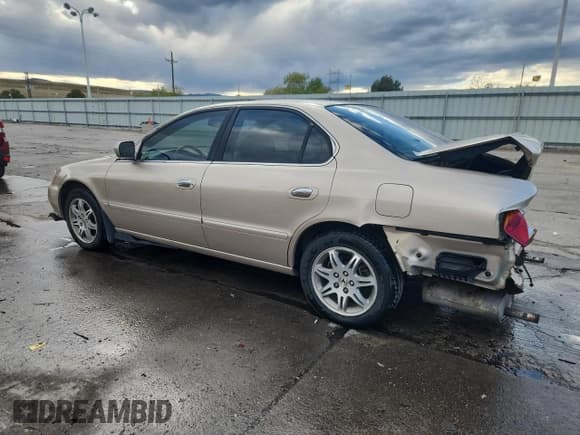 ✅ 2001 Acura TL • VIN: 19UUA56681A021067 • Lot: 85862575. Listed on Copart with 167,367 mi. Free auction sales archive from the USA and detailed vehicle history report at DreamBid. Image 2.