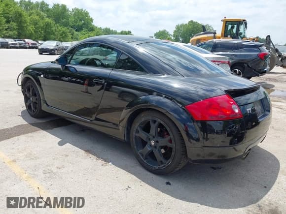 ✅ 2002 Audi TT • VIN: TRUWT28N721019760 • Lot: 42264411. Listed on IAAI with 140,460 mi. Free auction sales archive from the USA and detailed vehicle history report at DreamBid. Image 3.