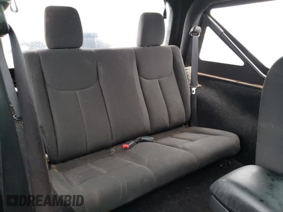 ✅ 2017 Jeep Wrangler Sport • VIN: 1C4AJWAG4HL650105 • Lot: 57465425. Listed on Copart with 85,821 mi. Free auction sales archive from the USA and detailed vehicle history report at DreamBid. Image 10.