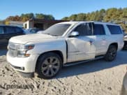 ✅ 2015 Chevrolet Suburban LTZ • VIN: 1GNSKKKC6FR697496 • Lot: 76989554. Wystawiony na Copart z przebiegiem 170 651 mil. Bezpłatny archiwum sprzedaży aukcyjnych z USA i szczegółowy raport historii pojazdu na DreamBid. Zdjęcie 1.