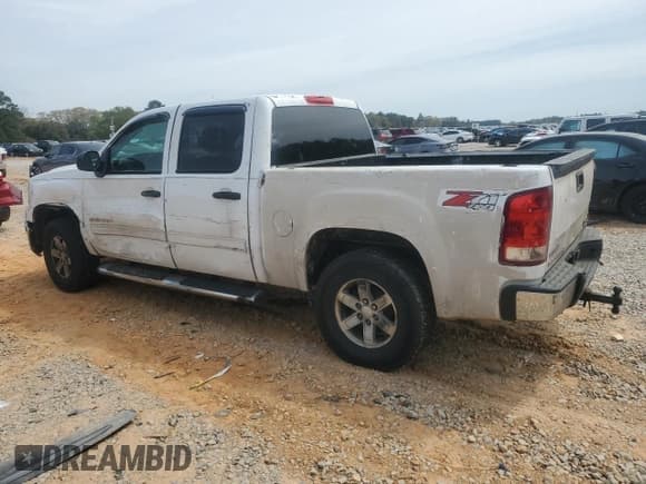 ✅ 2012 GMC Sierra 1500 SLE • VIN: 3GTP2VE72CG145309 • Lot: 50264145. Listed on Copart with 141,933 mi. Free auction sales archive from the USA and detailed vehicle history report at DreamBid. Image 2.