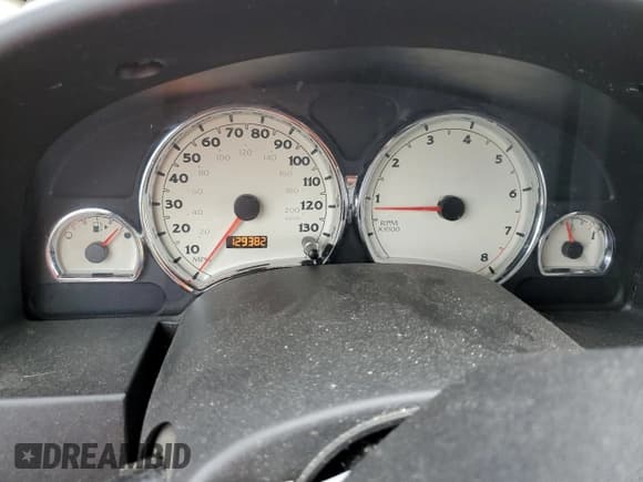 ✅ 2007 Saturn VUE V6 • VIN: 5GZCZ63427S879521 • Lot: 47419465. Wystawiony na Copart z przebiegiem 129 382 mil. Bezpłatny archiwum sprzedaży aukcyjnych z USA i szczegółowy raport historii pojazdu na DreamBid. Zdjęcie 9.