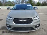 ✅ 2021 Chrysler Pacifica Touring • VIN: 2C4RC1FG0MR556247 • Lot: 67623765. Wystawiony na Copart z przebiegiem 79 256 mil. Bezpłatny archiwum sprzedaży aukcyjnych z USA i szczegółowy raport historii pojazdu na DreamBid. Zdjęcie 5.