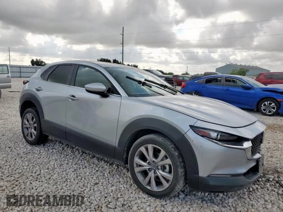✅ 2020 Mazda CX-30 Preferred • VIN: 3MVDMADL3LM128216 • Lot: 70412285. Listed on Copart with 38,442 mi. Free auction sales archive from the USA and detailed vehicle history report at DreamBid. Image 4.