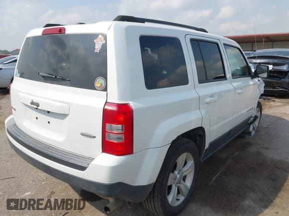 ✅ 2016 Jeep Patriot High Altitude • VIN: 1C4NJRFB0GD696880 • Lot: 43247007. Wystawiony na IAAI z przebiegiem 131 970 mil. Bezpłatny archiwum sprzedaży aukcyjnych z USA i szczegółowy raport historii pojazdu na DreamBid. Zdjęcie 3.