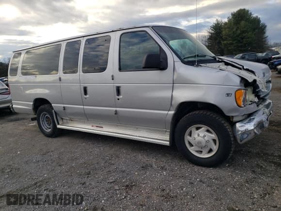 ✅ 2002 Ford Econoline Passenger XL • VIN: 1FBSS31L12HA34583 • Lot: 86967804. Listed on Copart with 205,413 mi. Free auction sales archive from the USA and detailed vehicle history report at DreamBid. Image 4.