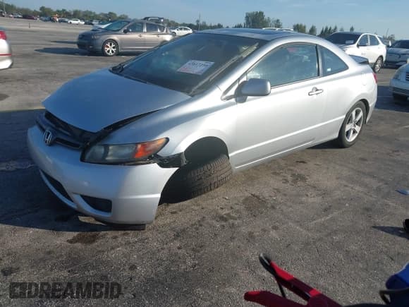 ✅ 2008 Honda Civic EX • VIN: 2HGFG12818H522062 • Lot: 43817250. Listed on IAAI with 213,835 mi. Free auction sales archive from the USA and detailed vehicle history report at DreamBid. Image 2.