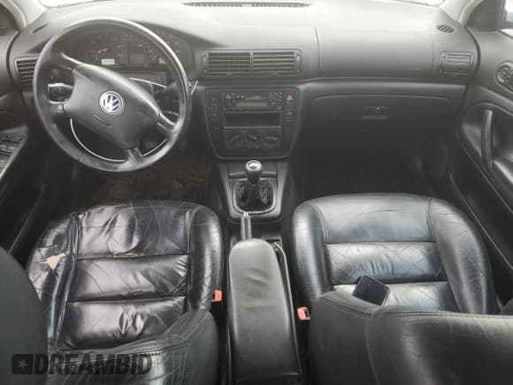 ✅ 2000 Volkswagen Passat • VIN: WVWNA23B9YE120891 • Лот: 70514105. Опубликован ранее на Copart с пробегом 269 686 миль. Бесплатный доступ к архиву аукционных продаж из США и подробный отчёт об истории автомобиля на DreamBid. Изображение 8.