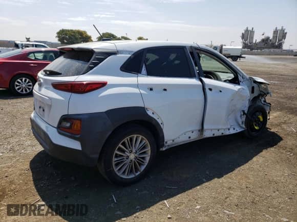 2019 Hyundai Kona SEL z VIN KM8K22AA0KU323705, wystawiony jako Copart lot #61022583 z przebiegiem 34 556 mil mil oraz . Historia ofert i sprzedaży dostępna na DreamBid. Obrazek 3.