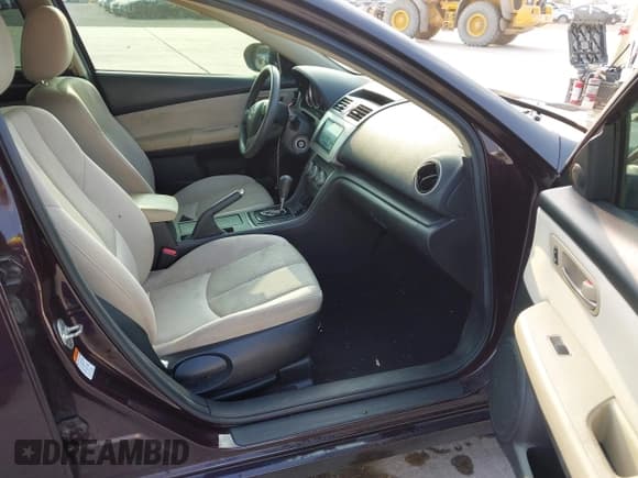 ✅ 2011 Mazda 6 i Sport • VIN: 1YVHZ8BH9B5M08068 • Lot: 43776284. Listed on IAAI with 229,524 mi. Free auction sales archive from the USA and detailed vehicle history report at DreamBid. Image 5.