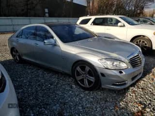 ✅ 2012 Mercedes-Benz S 550 • VIN: WDDNG9EB5CA476152 • Лот: 93418285. Опубликован ранее на Copart с пробегом 80 364 миль. Бесплатный доступ к архиву аукционных продаж из США и подробный отчёт об истории автомобиля на DreamBid. Изображение 4.