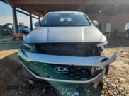 ✅ 2021 Hyundai Santa Fe SE • VIN: 5NMS14AJ2MH359425 • Lot: 82585575. Wystawiony na Copart z przebiegiem 76 534 mil. Bezpłatny archiwum sprzedaży aukcyjnych z USA i szczegółowy raport historii pojazdu na DreamBid. Zdjęcie 5.