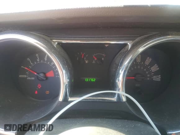 ✅ 2007 Ford Mustang Deluxe • VIN: 1ZVFT80N375219413 • Lot: 87261755. Listed on Copart with 131,762 mi. Free auction sales archive from the USA and detailed vehicle history report at DreamBid. Image 9.