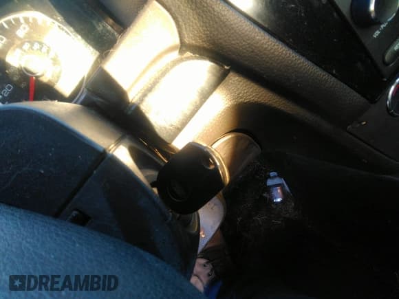 ✅ 2008 Ford Fusion SEL • VIN: 3FAHP08108R240971 • Lot: 43519825. Wystawiony na IAAI z przebiegiem 121 528 mil. Bezpłatny archiwum sprzedaży aukcyjnych z USA i szczegółowy raport historii pojazdu na DreamBid. Zdjęcie 11.