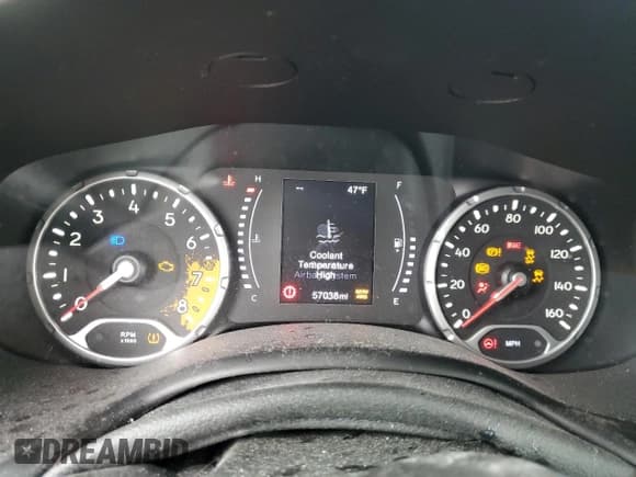 ✅ 2018 Jeep Renegade Latitude • VIN: ZACCJBBB7JPH12179 • Lot: 90022625. Listed on Copart with 57,038 mi. Free auction sales archive from the USA and detailed vehicle history report at DreamBid. Image 9.