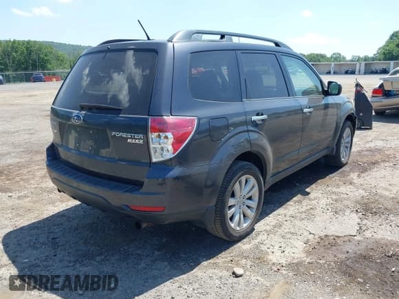 ✅ 2012 Subaru Forester X Premium • VIN: JF2SHADC9CH415126 • Lot: 42551846. Listed on IAAI with 177,761 mi. Free auction sales archive from the USA and detailed vehicle history report at DreamBid. Image 4.