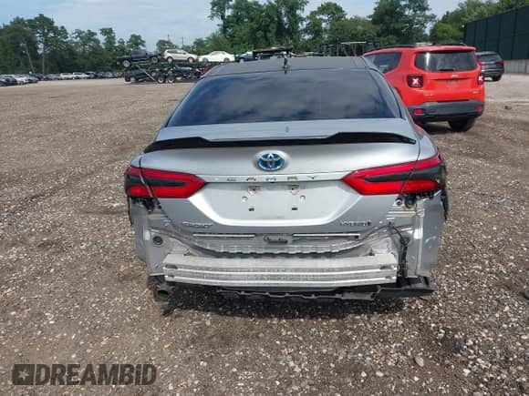 2020 Toyota Camry Hybrid LE z VIN 4T1C31AK4LU542396, wystawiony jako IAAI lot #42987539 z przebiegiem 58 172 mil mil oraz . Historia ofert i sprzedaży dostępna na DreamBid. Obrazek 16.