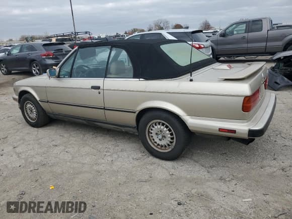 ✅ 1988 BMW 3 Series • VIN: WBABB2305J8860390 • Lot: 80549114. Wystawiony na Copart z przebiegiem 73 054 mil. Bezpłatny archiwum sprzedaży aukcyjnych z USA i szczegółowy raport historii pojazdu na DreamBid. Zdjęcie 2.