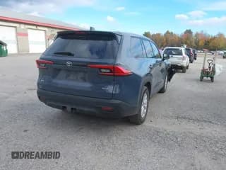 ✅ 2024 Toyota Highlander Platinum • VIN: 5TDAAAB5XRS024297 • Lot: 43517116. Wystawiony na IAAI z przebiegiem 23 033 mil. Bezpłatny archiwum sprzedaży aukcyjnych z USA i szczegółowy raport historii pojazdu na DreamBid. Zdjęcie 4.