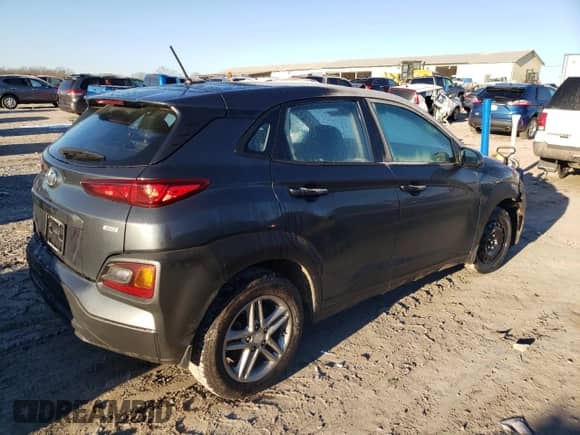 2018 Hyundai Kona SE z VIN KM8K1CAA7JU103467, wystawiony jako Copart lot #72640362 z przebiegiem 34 151 mil mil oraz . Historia ofert i sprzedaży dostępna na DreamBid. Obrazek 3.