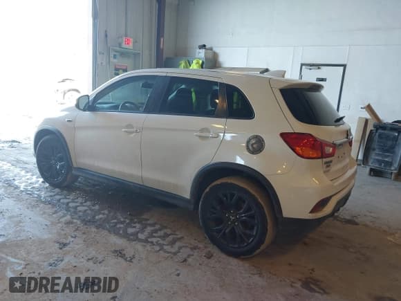 ✅ 2018 Mitsubishi Outlander ES • VIN: JA4AR3AU9JU015100 • Lot: 41698813. Listed on IAAI with 70,391 mi. Free auction sales archive from the USA and detailed vehicle history report at DreamBid. Image 3.