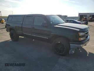 ✅ 2006 Chevrolet Silverado 1500 LT1 • VIN: 1GCEK19B56Z265706 • Лот: 71020914. Опубликован ранее на Copart с пробегом Не указан. Бесплатный доступ к архиву аукционных продаж из США и подробный отчёт об истории автомобиля на DreamBid. Изображение 4.