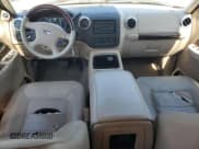 ✅ 2006 Ford Expedition Limited • VIN: 1FMFU19586LA76006 • Лот: 64698445. Опубликован ранее на Copart с пробегом 92 595 миль. Бесплатный доступ к архиву аукционных продаж из США и подробный отчёт об истории автомобиля на DreamBid. Изображение 8.