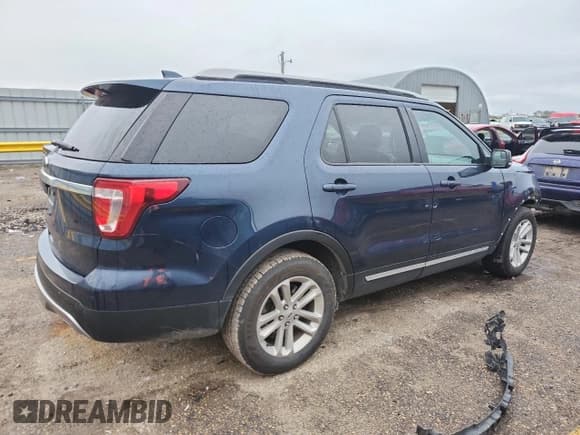 ✅ 2017 Ford Explorer XLT • VIN: 1FM5K7D82HGA98990 • Лот: 89921625. Опубликован ранее на Copart с пробегом 80 324 миль. Бесплатный доступ к архиву аукционных продаж из США и подробный отчёт об истории автомобиля на DreamBid. Изображение 3.