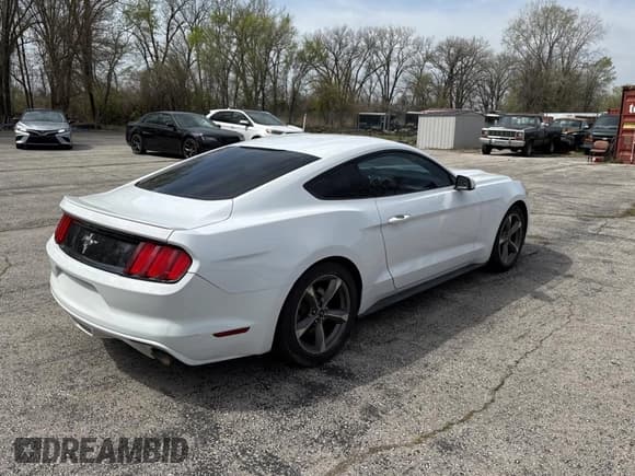 ✅ 2016 Ford Mustang V6 • VIN: 1FA6P8AM6G5336289 • Лот: 52739715. Опубликован ранее на Copart с пробегом 104 909 миль. Бесплатный доступ к архиву аукционных продаж из США и подробный отчёт об истории автомобиля на DreamBid. Изображение 4.