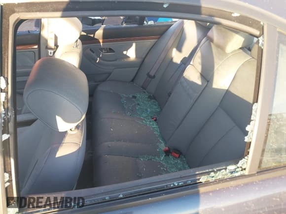 ✅ 2002 BMW 5 Series 530i • VIN: WBADT63472CH85807 • Лот: 43581808. Опубликован ранее на IAAI с пробегом Не указан. Бесплатный доступ к архиву аукционных продаж из США и подробный отчёт об истории автомобиля на DreamBid. Изображение 12.