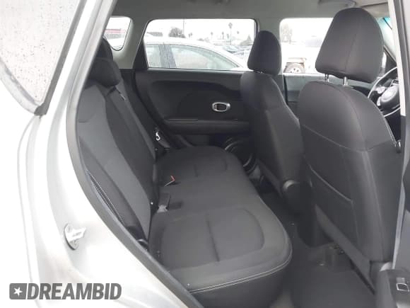 ✅ 2018 Kia Soul + • VIN: KNDJP3A51J7585949 • Lot: 43715585. Listed on IAAI with 93,576 mi. Free auction sales archive from the USA and detailed vehicle history report at DreamBid. Image 8.