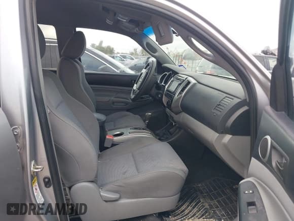 ✅ 2014 Toyota Tacoma PreRunner • VIN: 3TMJU4GN5EM164804 • Лот: 43757253. Опубликован ранее на IAAI с пробегом 166 764 миль. Бесплатный доступ к архиву аукционных продаж из США и подробный отчёт об истории автомобиля на DreamBid. Изображение 5.