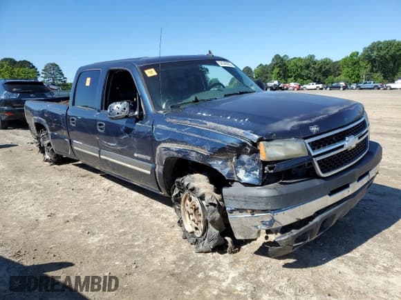 ✅ 2006 Chevrolet Silverado 2500HD Work Truck • VIN: 1GCHC23U16F145638 • Лот: 56349655. Опубликован ранее на Copart с пробегом Не указан. Бесплатный доступ к архиву аукционных продаж из США и подробный отчёт об истории автомобиля на DreamBid. Изображение 4.