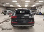 ✅ 2018 Audi Q7 Prestige • VIN: WA1VAAF74JD019684 • Lot: 43390168. Wystawiony na IAAI z przebiegiem 58 277 mil. Bezpłatny archiwum sprzedaży aukcyjnych z USA i szczegółowy raport historii pojazdu na DreamBid. Zdjęcie 6.