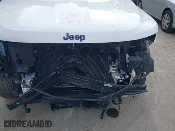 ✅ 2019 Jeep Grand Cherokee Upland • VIN: 1C4RJFAG8KC541396 • Lot: 42217719. Listed on IAAI with 72,466 mi. Free auction sales archive from the USA and detailed vehicle history report at DreamBid. Image 6.