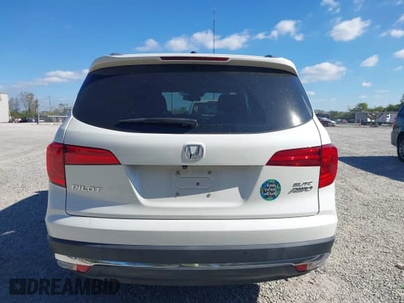 ✅ 2017 Honda Pilot Elite • VIN: 5FNYF6H08HB105293 • Lot: 43451540. Listed on IAAI with 94,862 mi. Free auction sales archive from the USA and detailed vehicle history report at DreamBid. Image 17.
