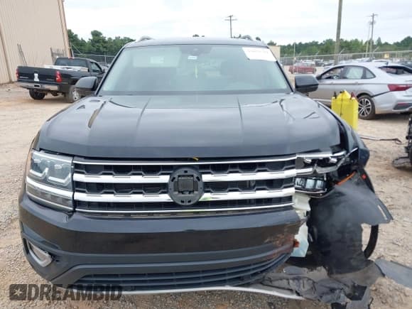 ✅ 2019 Volkswagen Atlas SEL • VIN: 1V2ER2CA1KC519716 • Lot: 43029509. Listed on IAAI with 79,854 mi. Free auction sales archive from the USA and detailed vehicle history report at DreamBid. Image 12.