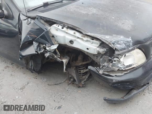 ✅ 1998 Ford F-150 • VIN: 1FTYF1767WNC12939 • Лот: 43528583. Опубликован ранее на IAAI с пробегом 276 123 миль. Бесплатный доступ к архиву аукционных продаж из США и подробный отчёт об истории автомобиля на DreamBid. Изображение 6.