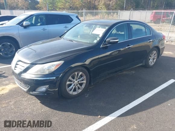 ✅ 2013 Hyundai Genesis 3.8L • VIN: KMHGC4DDXDU232657 • Lot: 43659141. Listed on IAAI with 281,822 mi. Free auction sales archive from the USA and detailed vehicle history report at DreamBid. Image 17.