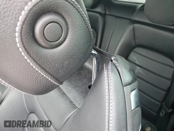 ✅ 2019 Mercedes-Benz C 300 • VIN: WDDWK8DB3KF844974 • Lot: 41604365. Wystawiony na Copart z przebiegiem Nie podano. Bezpłatny archiwum sprzedaży aukcyjnych z USA i szczegółowy raport historii pojazdu na DreamBid. Zdjęcie 10.