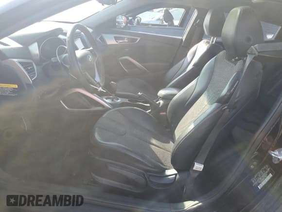 ✅ 2012 Hyundai Veloster w/Red Int • VIN: KMHTC6AD2CU055048 • Lot: 91519555. Wystawiony na Copart z przebiegiem 131 301 mil. Bezpłatny archiwum sprzedaży aukcyjnych z USA i szczegółowy raport historii pojazdu na DreamBid. Zdjęcie 7.