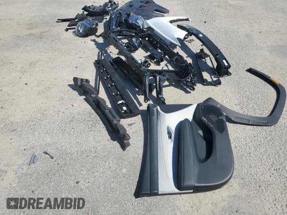 ✅ 2025 Hyundai Tucson Limited • VIN: KM8JEDD18SU323977 • Lot: 81184615. Wystawiony na Copart z przebiegiem 4 774 mil. Bezpłatny archiwum sprzedaży aukcyjnych z USA i szczegółowy raport historii pojazdu na DreamBid. Zdjęcie 13.