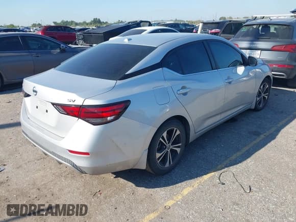 ✅ 2021 Nissan Sentra SV • VIN: 3N1AB8CV6MY266951 • Lot: 43265867. Wystawiony na IAAI z przebiegiem 100 622 mil. Bezpłatny archiwum sprzedaży aukcyjnych z USA i szczegółowy raport historii pojazdu na DreamBid. Zdjęcie 4.