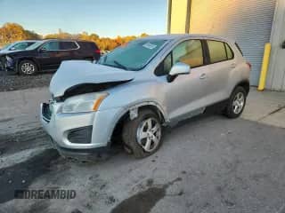2015 Chevrolet Trax LS с VIN KL7CJPSB9FB203027, выставлен на аукционе Copart как лот 86998695 с пробегом 105 059 миль миль и Списание • Salvage title. История ставок и продаж доступна на DreamBid. Изображение 1.